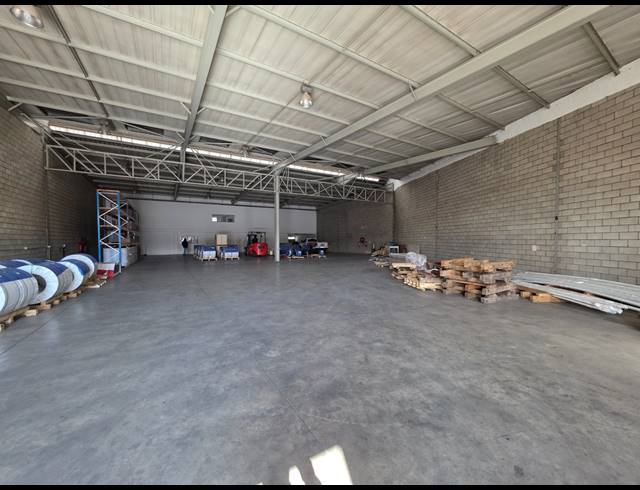 1,065M² WAREHOUSE TO LET IN CITY DEEP